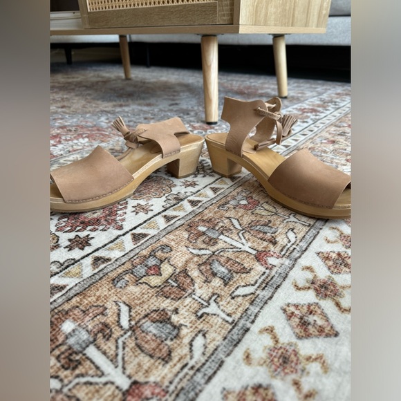 Bryr Clogs - Picture 8 of 11